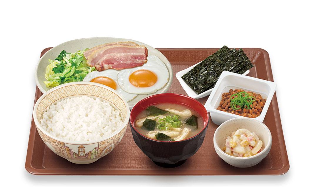 納豆ベーコンダブルエッグ朝食